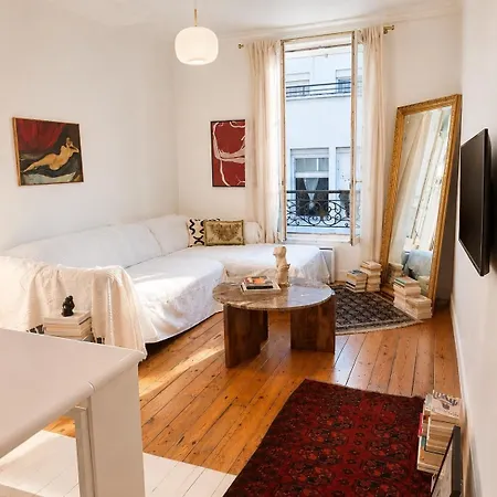 Charming 9th Arrondissement